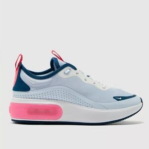 Nike air max dia, women’s 9.5, in good condition, lightly worn. Comfortable!